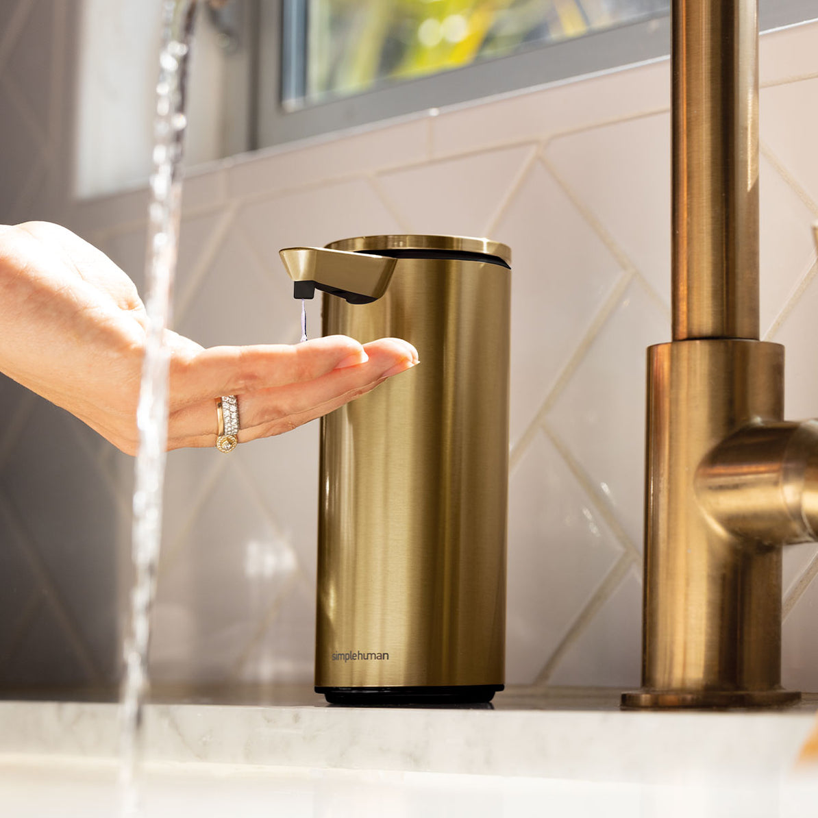 Refillable hand soap dispensers online